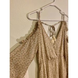 Storia Cold Shoulder Floral Dress